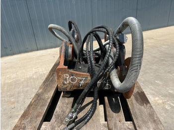 Attache rapide pour Engins de chantier OilQuick OQ65 - M314F / M316F / M318F: photos 2 Attache rapide pour Engins de chantier OilQuick OQ65 - M314F / M316F / M318F: photos 2