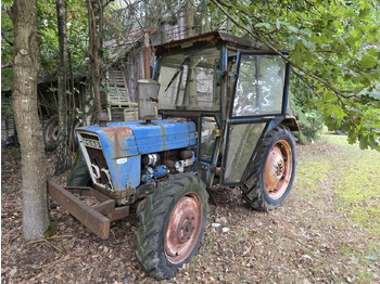 Tracteur agricole FORD