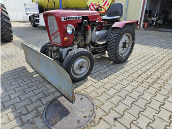 Tracteur agricole URSUS