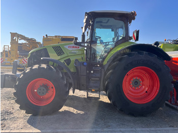 Tracteur agricole CLAAS Axion 830