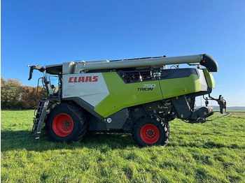 Moissonneuse-batteuse CLAAS