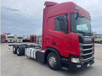 Camion à rideaux coulissants SCANIA R 450