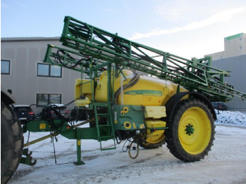 Pulvérisateur traîné JOHN DEERE