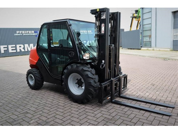 Chariot tout terrain Manitou MC25-4 Valid Inspection, *Guarantee, Diesel, 4x4 D: photos 2 Chariot tout terrain Manitou MC25-4 Valid Inspection, *Guarantee, Diesel, 4x4 D: photos 2