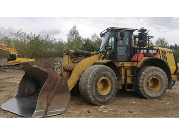 Chargeuse sur pneus CATERPILLAR 966K
