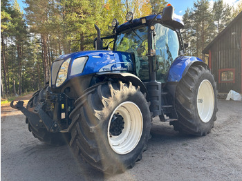 Tracteur agricole NEW HOLLAND T7000
