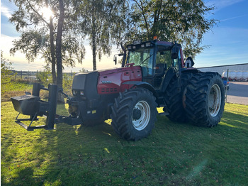 Tracteur agricole VALTRA 8550