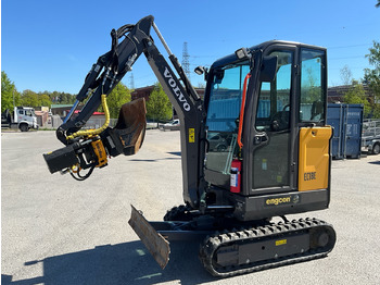 Pelle VOLVO EC18E