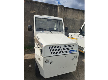Tracteur à bagages MULAG