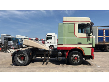 Tracteur routier DAF XF 95.430 (EURO 3 / BOITE MANUELLE / MANUAL GEARBOX): photos 4