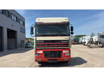Tracteur routier DAF XF 95.430 (EURO 3 / BOITE MANUELLE / MANUAL GEARBOX): photos 2