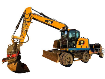 Pelle sur pneus CATERPILLAR M318F