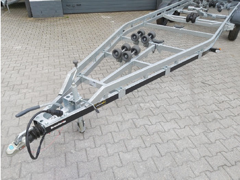Remorque bateau Brenderup Bootstrailer 26300TB SR X-Line bis 7,8 26 Fuß Superrollen Windenstand 3000kg Abverkauf: photos 4 Remorque bateau Brenderup Bootstrailer 26300TB SR X-Line bis 7,8 26 Fuß Superrollen Windenstand 3000kg Abverkauf: photos 4