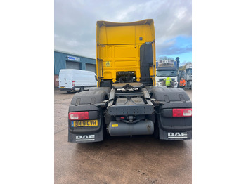 Tracteur routier DAF XF 530: photos 4