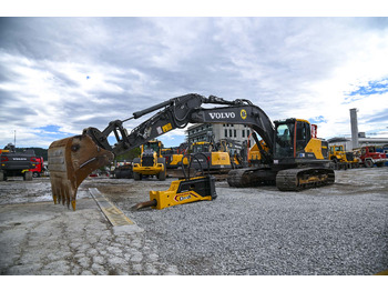 Pelle sur chenille VOLVO EC220EL