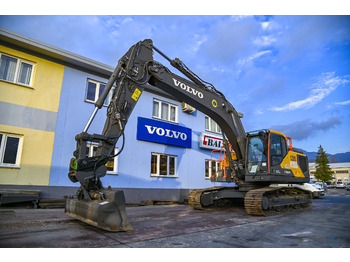 Pelle sur chenille VOLVO EC250EL