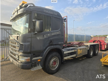 Camion ampliroll SCANIA P124