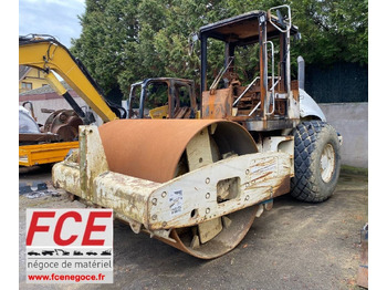 Compacteur à pieds de mouton/ Monocylindre CATERPILLAR CS563E
