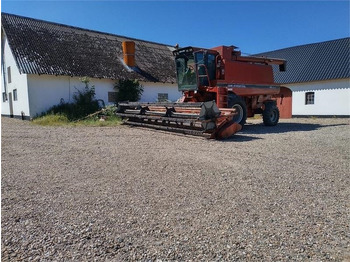 Moissonneuse-batteuse Case IH 1680 E 22 fod skærebord og ekstra bredde hjul: photos 2