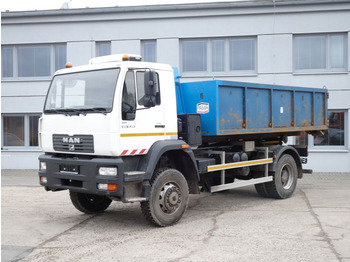 Camion ampliroll MAN