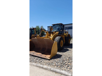 Chargeuse sur pneus CATERPILLAR 966M