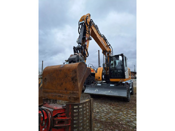 Pelle sur pneus LIEBHERR A 918