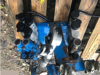 Valve hydraulique NEW HOLLAND