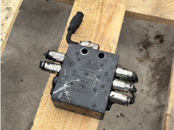 Valve hydraulique JOHN DEERE