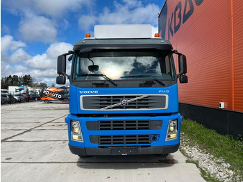 Camion plateau, Camion grue Volvo FM 9 300 6x2*4 HIAB 085D-3 / PLATFORM L=6320 mm: photos 3