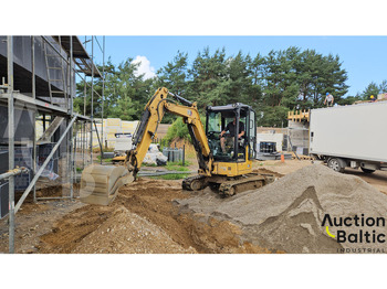 Mini pelle CATERPILLAR 303CR