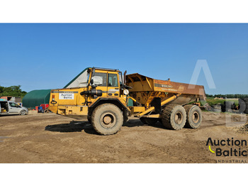 Tombereau articulé VOLVO A30