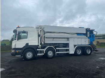 Camion hydrocureur SCANIA P