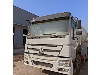 Camion malaxeur pompe HOWO HOWO-mixer pump truck: photos 3 Camion malaxeur pompe HOWO HOWO-mixer pump truck: photos 3