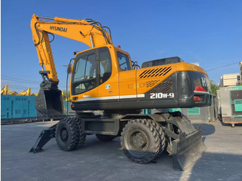 Pelle sur pneus Hyundai R210W-9: photos 5