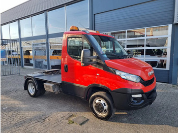 Tracteur routier IVECO Daily
