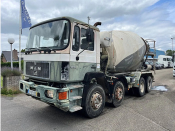 Camion malaxeur MAN