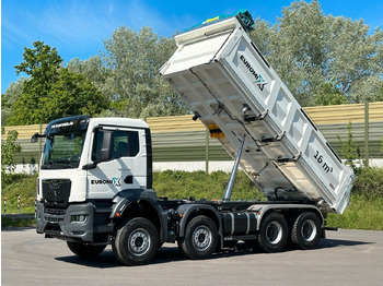 Camion benne MAN TGS
