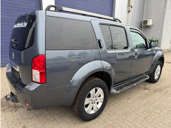 Voiture Nissan Pathfinder **2,5D-AIRCO-BELGIAN CAR**: photos 4 Voiture Nissan Pathfinder **2,5D-AIRCO-BELGIAN CAR**: photos 4