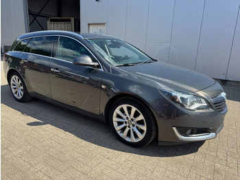 Voiture OPEL