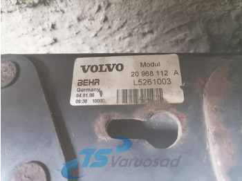 Radiateur pour Camion Volvo Cooling radiator 20810099: photos 4