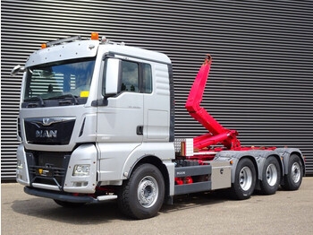 Camion ampliroll MAN TGX 35.560 8x4-4 BL / TRIDEM / HOOKLIFT: photos 1