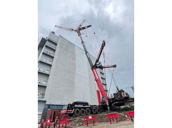 Grue tout-terrain LIEBHERR