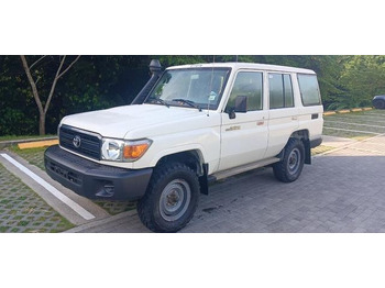 Voiture TOYOTA Land Cruiser
