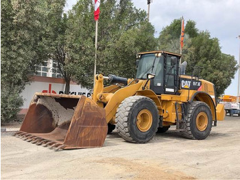 Chargeuse sur pneus CATERPILLAR 972K