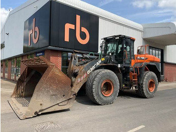 Chargeuse sur pneus DOOSAN