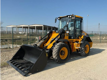 Chargeuse sur pneus JCB 411