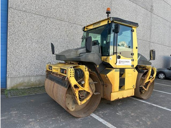 Rouleau compresseur BOMAG