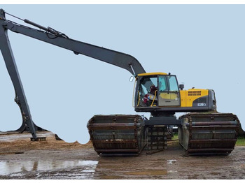 Excavatrice amphibie VOLVO EC210CL