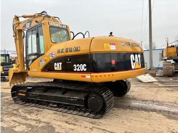 Pelle sur chenille CATERPILLAR 320C
