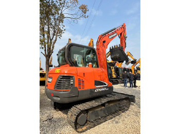 Pelle sur chenille DOOSAN DX60-9C